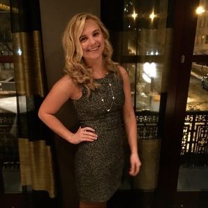 Meet your Posher, Adriana